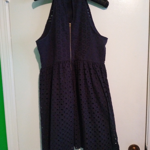 A formal navy blue dress. - Picture 5 of 6